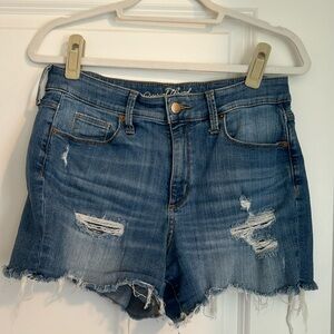 Universal Thread Distressed Denim Shorts - Size 8
